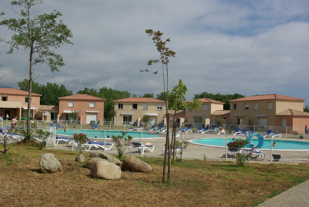 Appartamento Chez Twin&Twin Santa-Maria-Poggio  Esterno foto